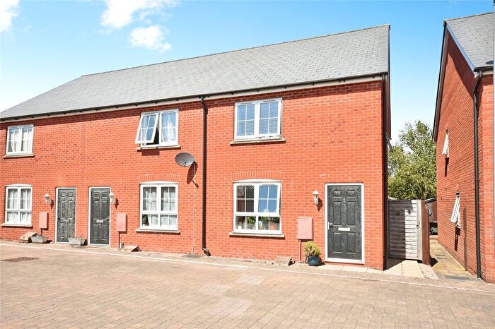 3 Bedroom End Terrace House For Sale In Hay Webb Close, Exeter, Devon, EX1