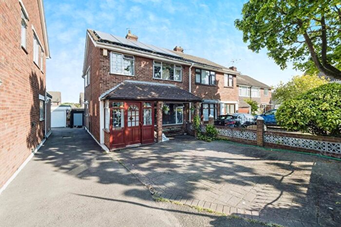 3 Bedroom Semi Detached House For Sale In Ashby Close, Hornchurch, RM11