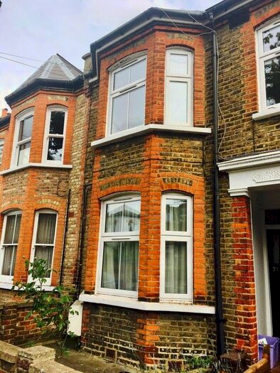 4 Bedroom Flat To Rent In Wycliffe Road, Wimbledon, SW19