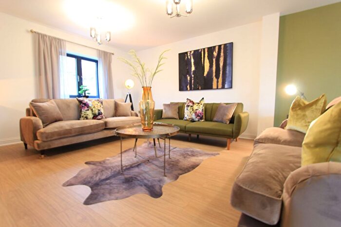 2 Bedroom Flat To Rent In Flat, Cabot Mews, Braemar Avenue, Bristol, BS7