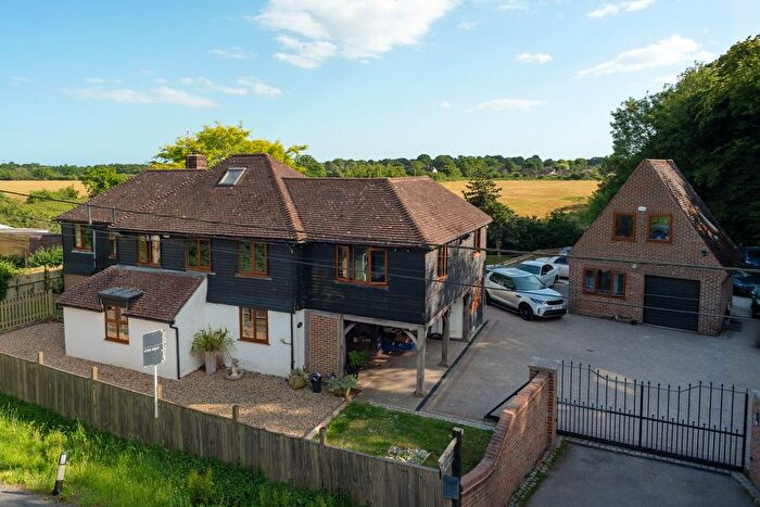 6 Bedroom Detached House For Sale In Finn Farm Road, Kingsnorth, TN23