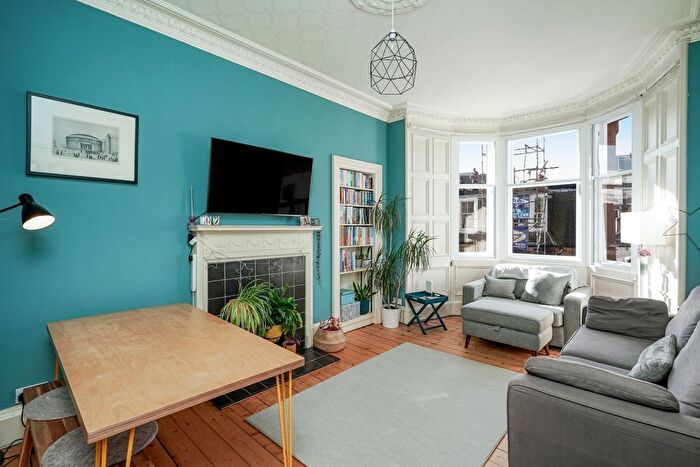 2 Bedroom Flat For Sale In / Jessfield Terrace, Newhaven, Edinburgh, EH6