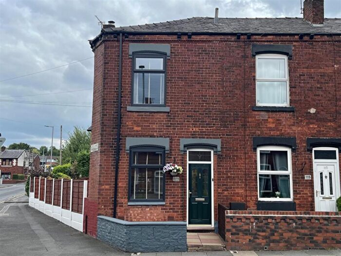 2 Bedroom End Of Terrace House For Sale In Cheetham Hill Road, Dukinfield, SK16