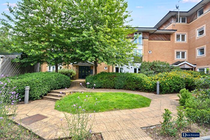 1 Bedroom Flat For Sale In Riverwood Court, Stafford Avenue, Hornchurch, RM11