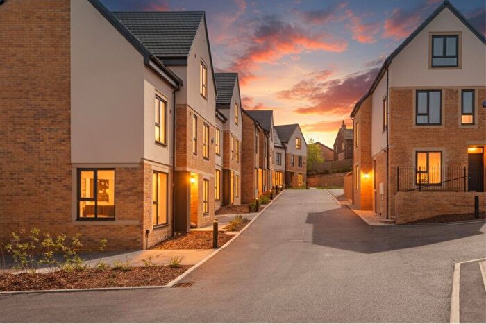 4 Bedroom Detached House For Sale In Crowstone Grove, Sheffield, S36