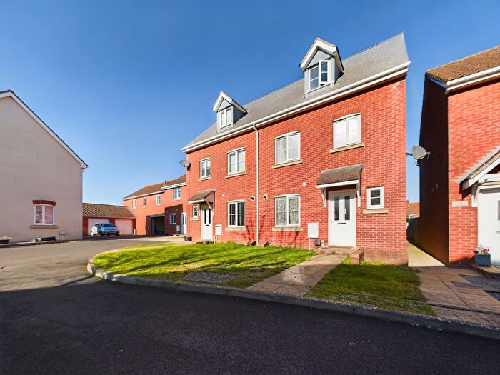 4 Bedroom Semi-detached House For Sale In Links Close, Burnham-On-Sea, Somerset, TA8