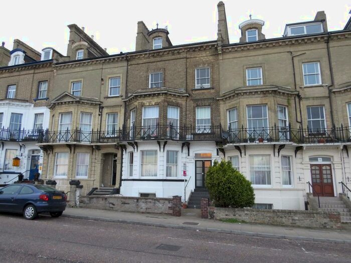 1 Bedroom Flat To Rent In Kirkley Cliff, Lowestoft, NR33