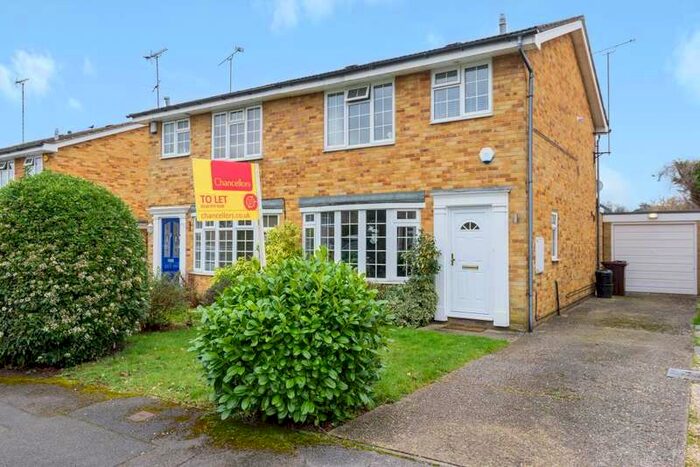 3 Bedroom Semi-Detached House To Rent In Waterloo Crescent, Wokingham, RG40