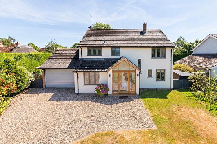 4 Bedroom Detached House For Sale In Roke, Wallingford, OX10