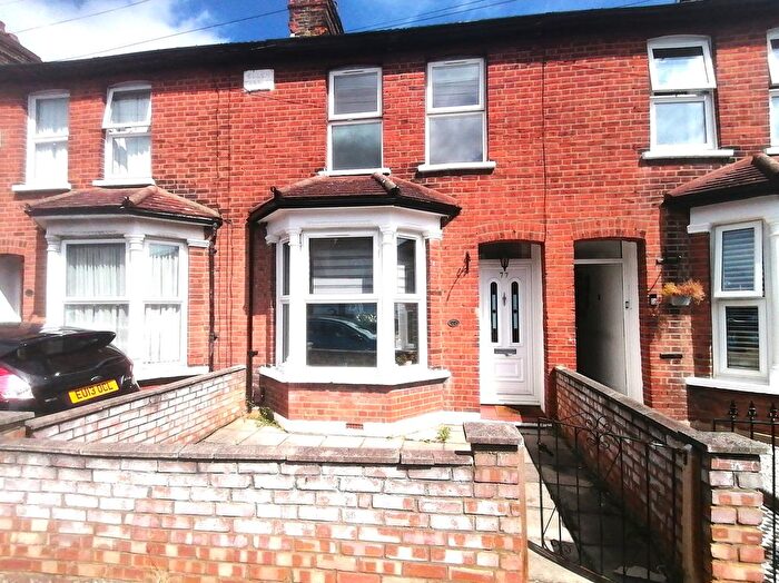 3 Bedroom Terraced House To Rent In Douglas Road, Hornchurch, Essex, RM11