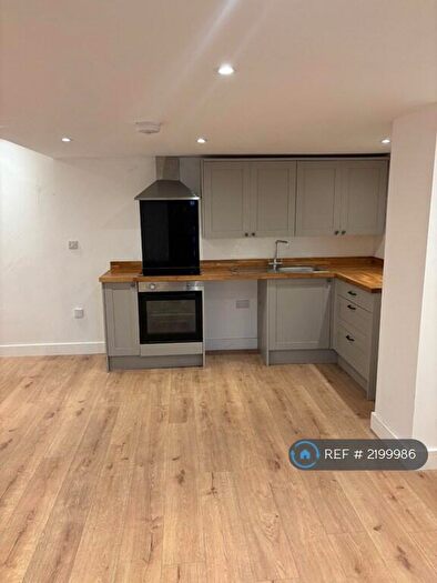 3 Bedroom Flat To Rent In Birds Royd Lane, Brighouse, HD6