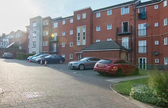 2 Bedroom Flat To Rent In Cape Hill, Smethwick, B66