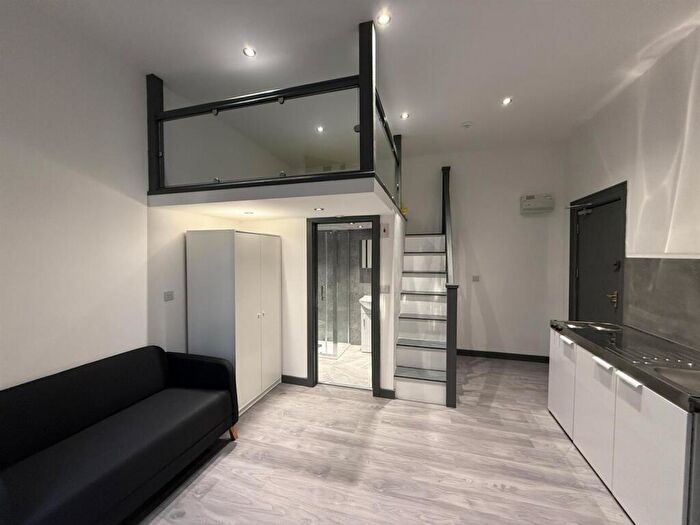 Studio To Rent In Queens Road, Clarendon Park, Leicester, LE2