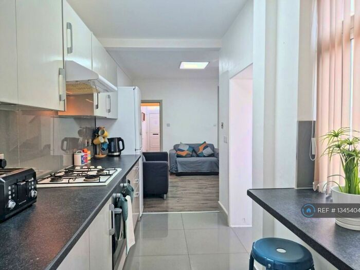 4 Bedroom Terraced House To Rent In Harborne Park Road, Birmingham, B17