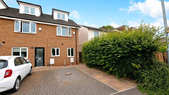 3 Bedroom End Of Terrace House For Sale In Lemsford Road, Hatfield, AL10