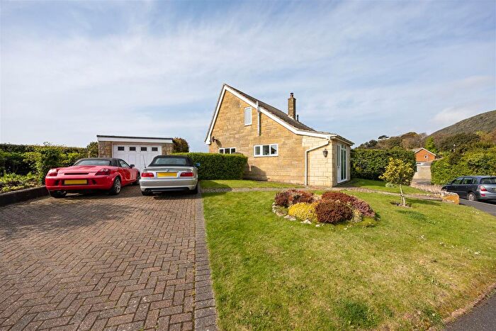 3 Bedroom Detached Bungalow To Rent In Grangeside, Ventnor, PO38