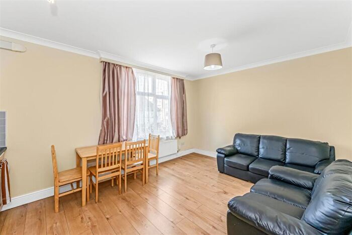 3 Bedroom Flat To Rent In Church Road, Leyton, E10