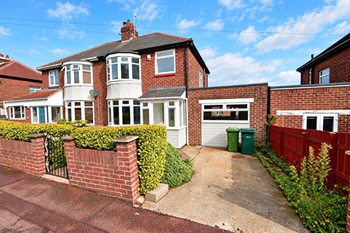 3 Bedroom Semi-Detached House For Sale In Monkridge Gardens, Gateshead, NE11