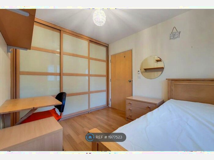 1 Bedroom Property To Rent In Bankside Avenue, London, SE13