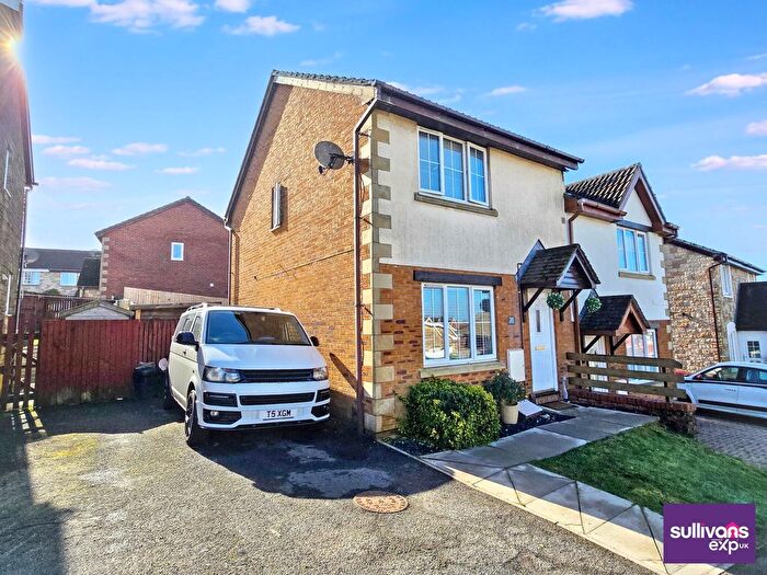 3 Bedroom Semi-detached House For Sale In Ffordd Y Mynydd, Birchgrove, Swansea, SA7