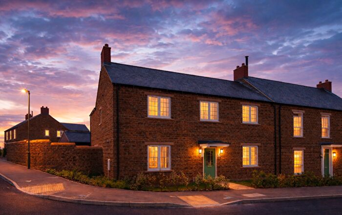 4 Bedroom Semi-Detached House For Sale In Stour View, Sibford Ferris, OX15