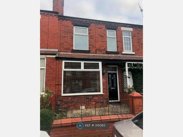 3 Bedroom Terraced House To Rent In Lyme Grove, Romiley, Stockport SK6
