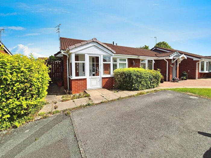 2 Bedroom Bungalow For Sale In Exford Close, Reddish, Stockport, Greater Manchester, SK5