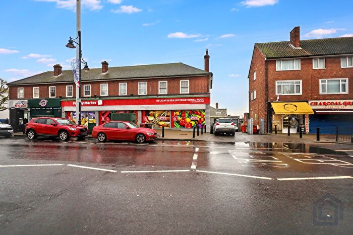 1 Bedroom Flat For Sale In A Collier Row Road, Romford, RM5
