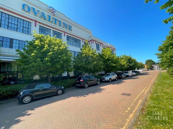 1 Bedroom Flat To Rent In Ovaltine Drive, Kings Langley, WD4