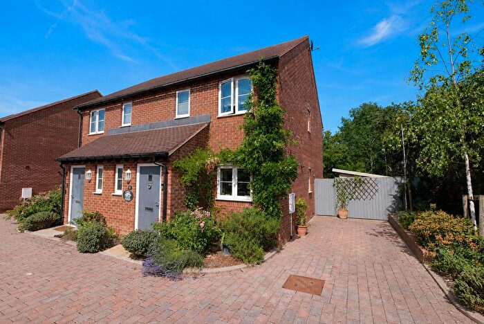 2 Bedroom Semi-Detached House For Sale In Walnut Acre, Benson, OX10