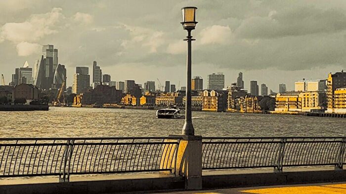 1 Bedroom Apartment To Rent In Westferry Circus, London, E14