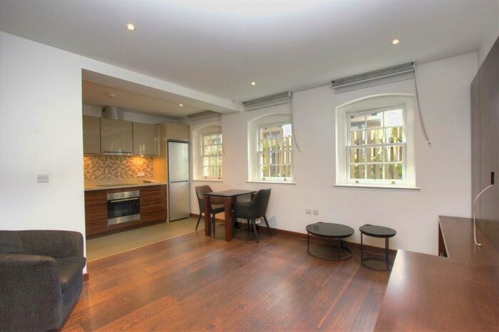 1 Bedroom Apartment To Rent In Queen Anne Terrace, Sovereign Court, Wapping, E1W