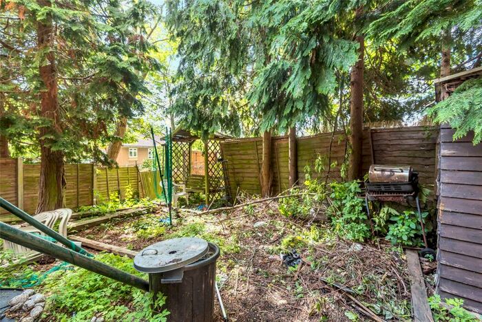 2 Bedroom Apartment For Sale In Stonegate Court, Buck Lane, Kingsbury, NW9