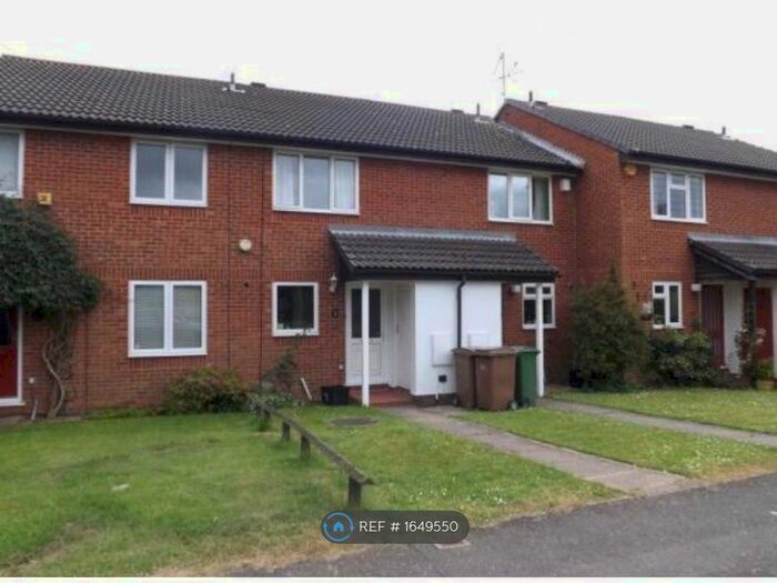 2 Bedroom Terraced House To Rent In Bushmead Road, Luton, LU2