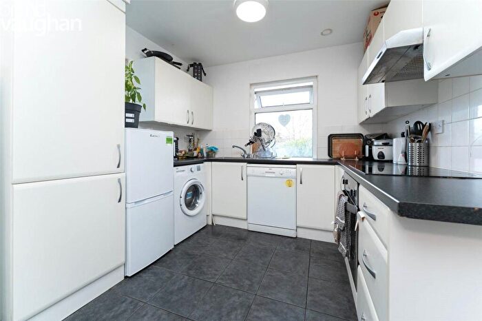 5 Bedroom Semi-Detached House To Rent In Staplefield Drive, Brighton, East Sussex, BN2