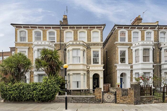 7 Bedroom Detached House To Rent In St. Quintin Gardens, London, W10