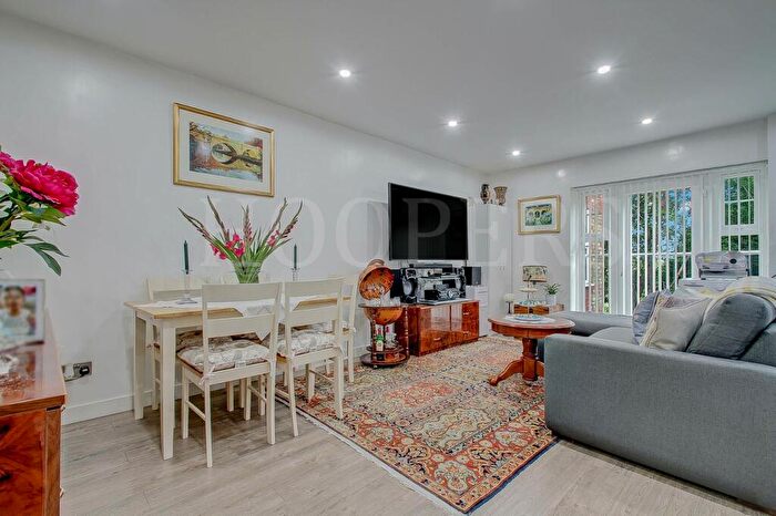 1 Bedroom Flat For Sale In Dollis Hill Lane, London, NW2