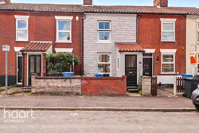 2 Bedroom Terraced House For Sale In Branford Road, Norwich, NR3