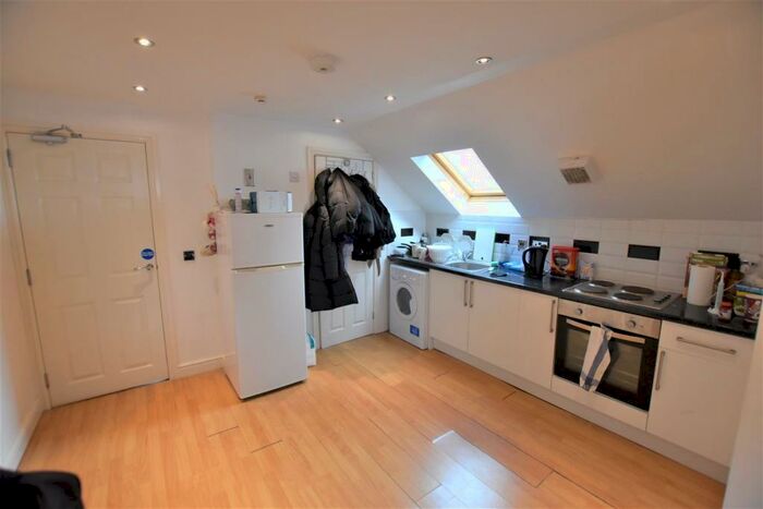 Studio To Rent In York Road, Leicester, LE1