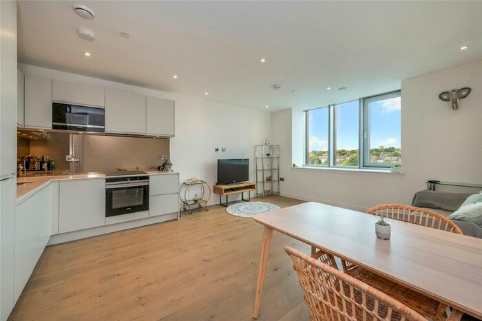 1 Bedroom Flat For Sale In Bronze Building, Buckhold Road, SW18