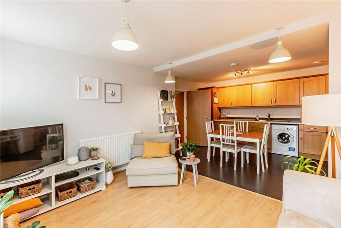 1 Bedroom Flat For Sale In Lime Kiln Road, Bristol, BS1