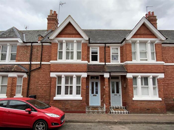 3 Bedroom Terraced House For Sale In York Road, Stony Stratford, Milton Keynes, MK11