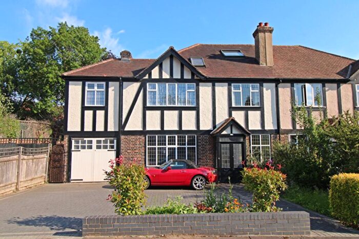 5 Bedroom Semi-Detached House For Sale In Sandford Road, Bromley, BR2