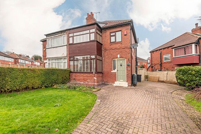 3 Bedroom Semi-Detached House To Rent In Grange Park Terrace, Oakwood, Leeds, LS8