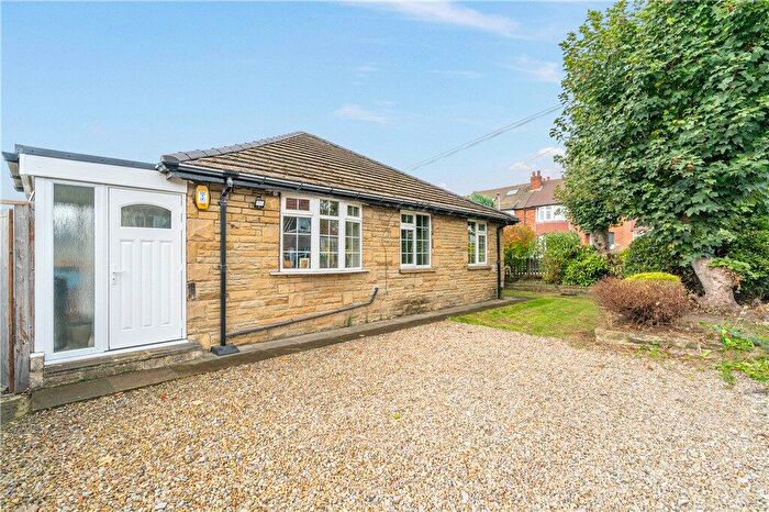 3 Bedroom Bungalow For Sale In Moor Park Avenue, Leeds, West Yorkshire, LS6