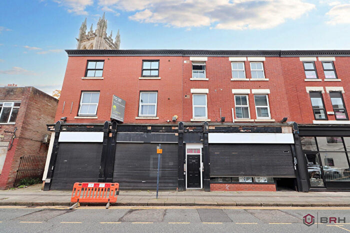 15 Bedroom House Of Multiple Occupation For Sale In Stamford Street Central, Ashton-under-lyne, OL6