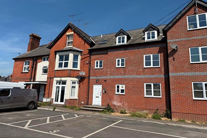 1 Bedroom Apartment To Rent In Caversham, Reading, RG4