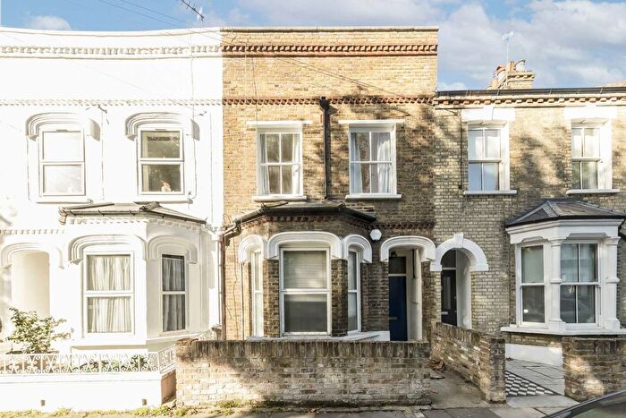 2 Bedroom Flat To Rent In Elliott Road, London, W4