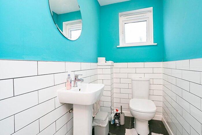 3 Bedroom Terraced House For Sale In Craw Yard Drive, Edinburgh, EH12