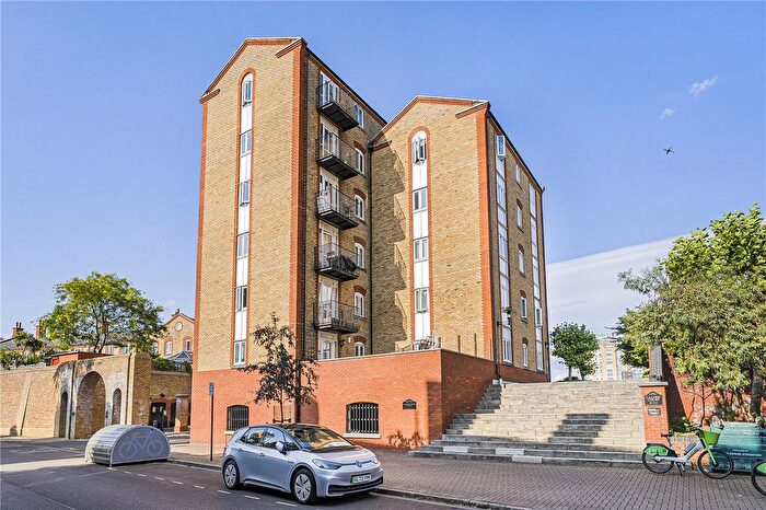 2 Bedroom Flat For Sale In Rotherhithe Street, London, SE16